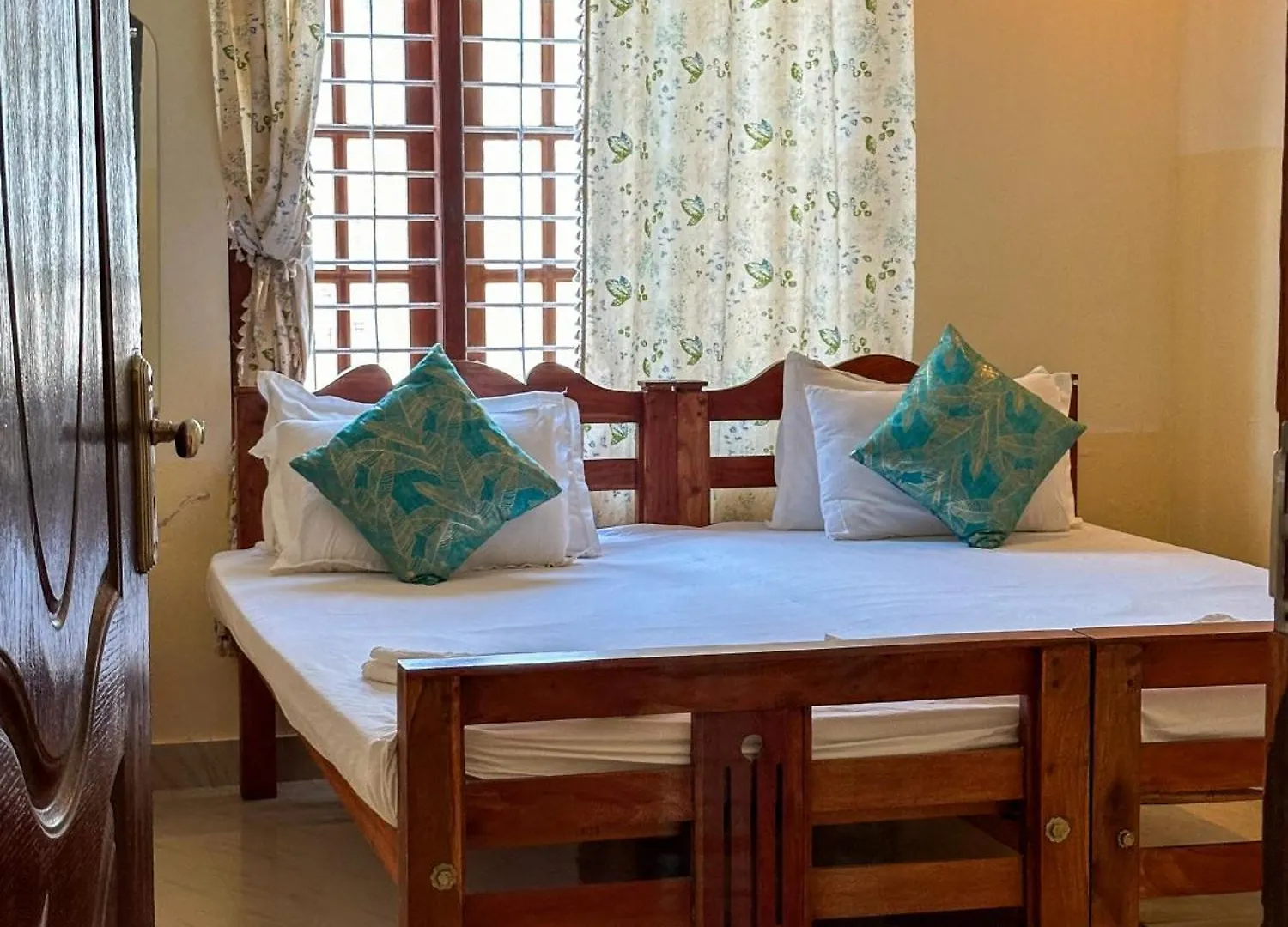 Molly'S Hostel Varkala India