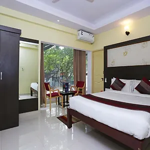 ** Hotel Prakaash Comforts India